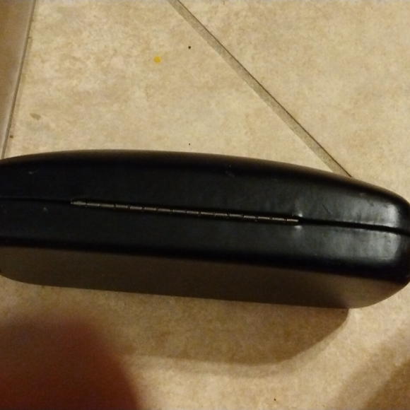 Diane VonFurstenberg Glass case - Picture 11 of 13